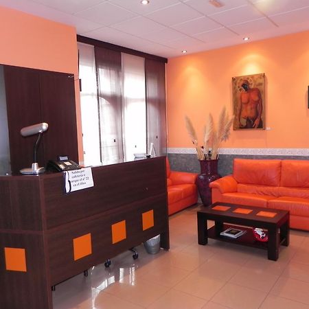 Laracha Hotel Restaurante Pizzeria Abc מראה חיצוני תמונה