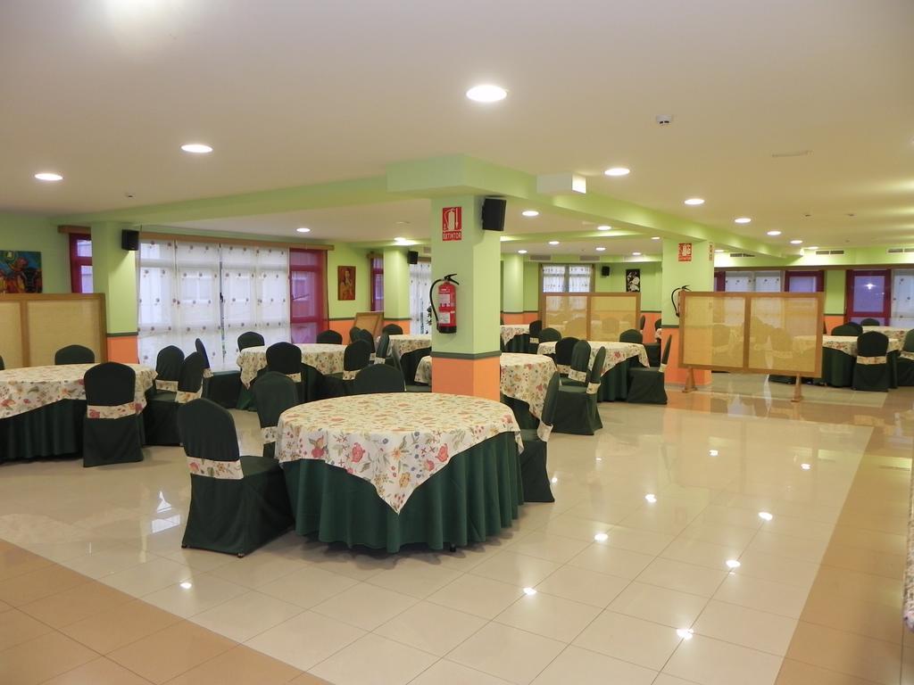 Laracha Hotel Restaurante Pizzeria Abc מראה חיצוני תמונה