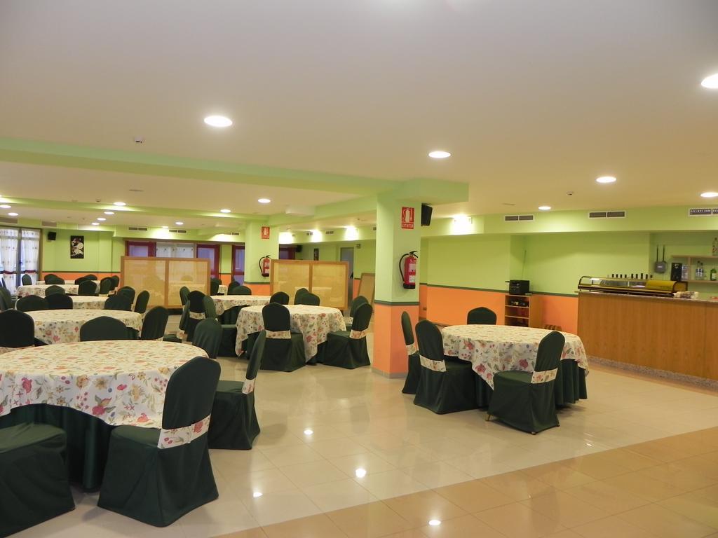 Laracha Hotel Restaurante Pizzeria Abc מראה חיצוני תמונה